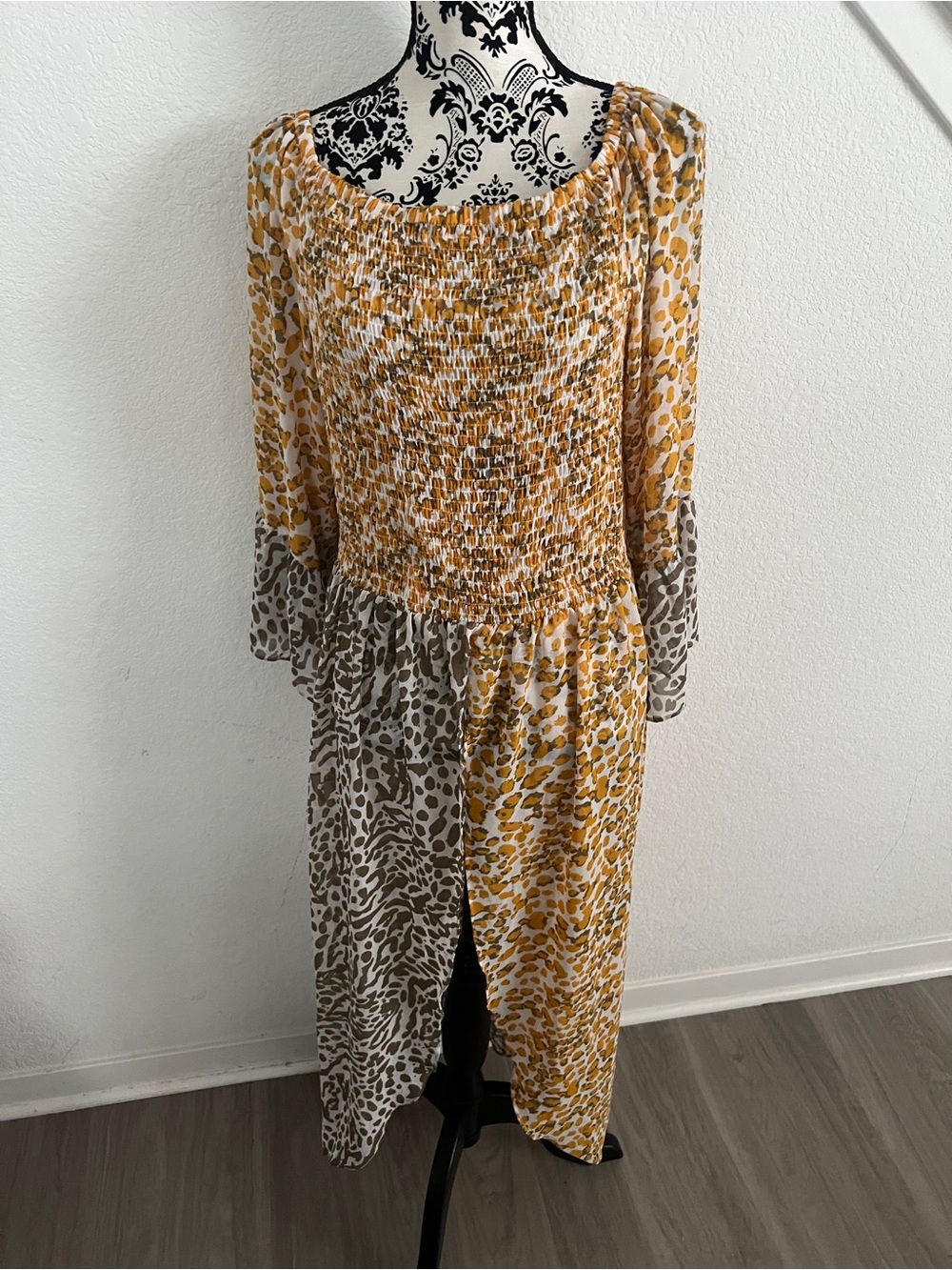 Cato 18/20W Animal Print Smocked Long Kimono Duster Bell Sleeve